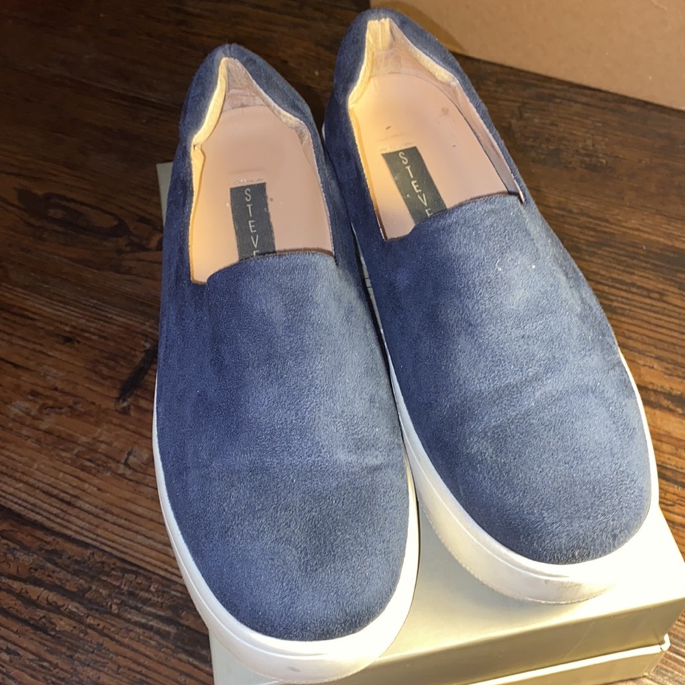 “Hilda” Navy slip on sneakers (loafers?), Steven by Steve Madden, size 7.5